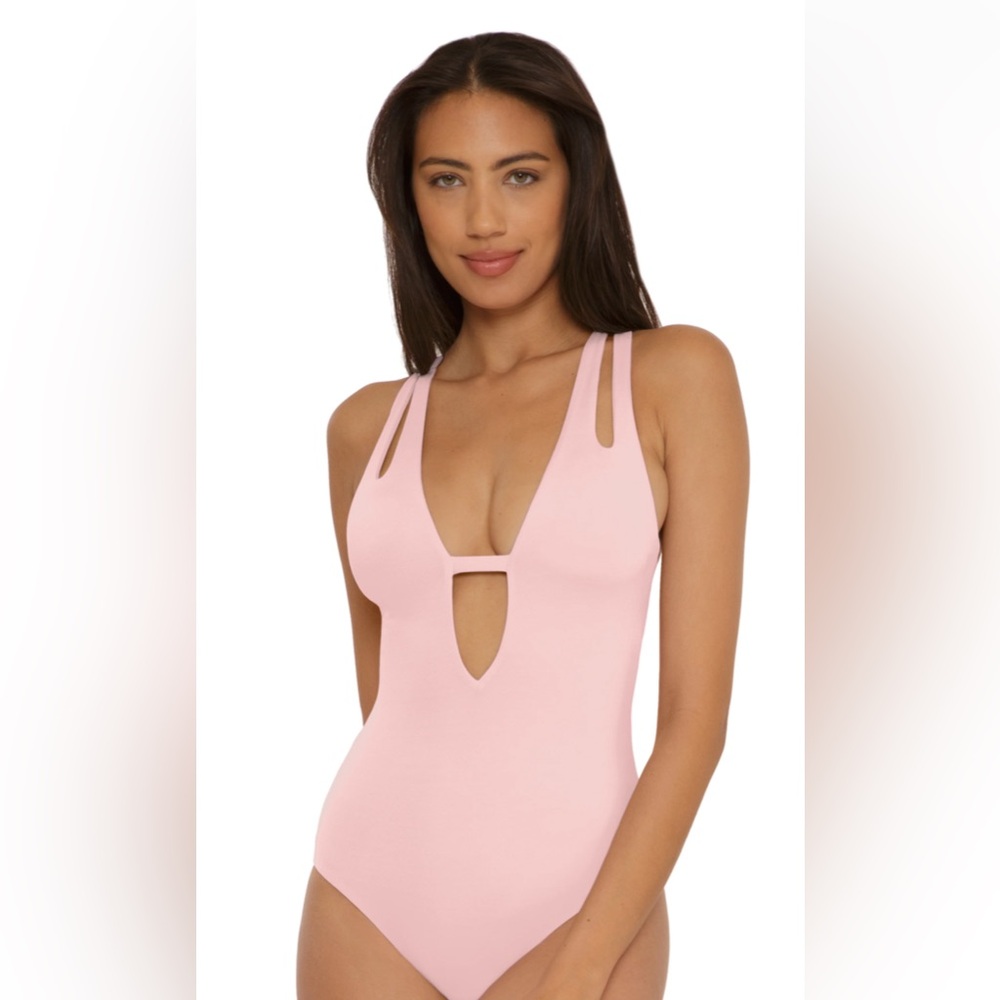Coral colored one piece 🌺